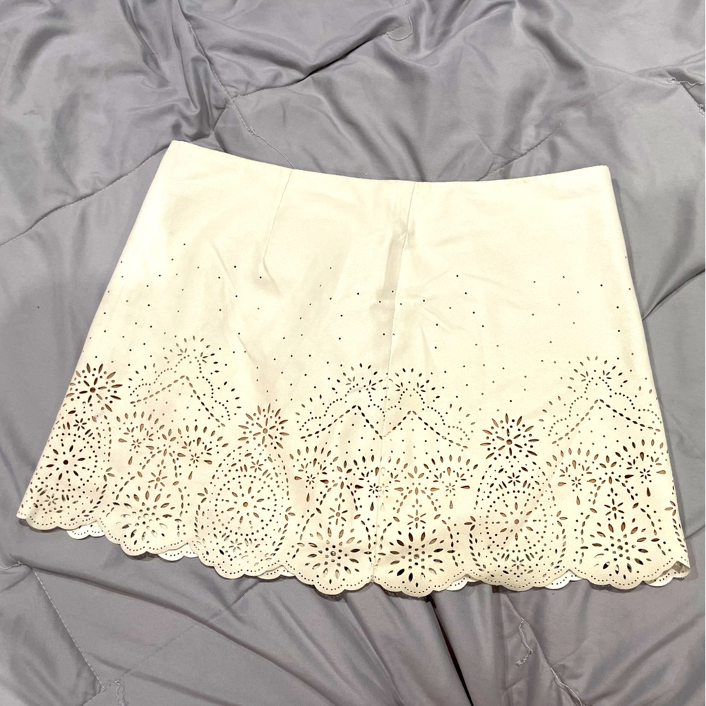 Forever 21 Mini Skirt, Laser Cut Pattern, Like new condition, Size: S